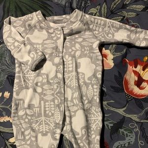Hanna Andersson Grey and white footie onesie